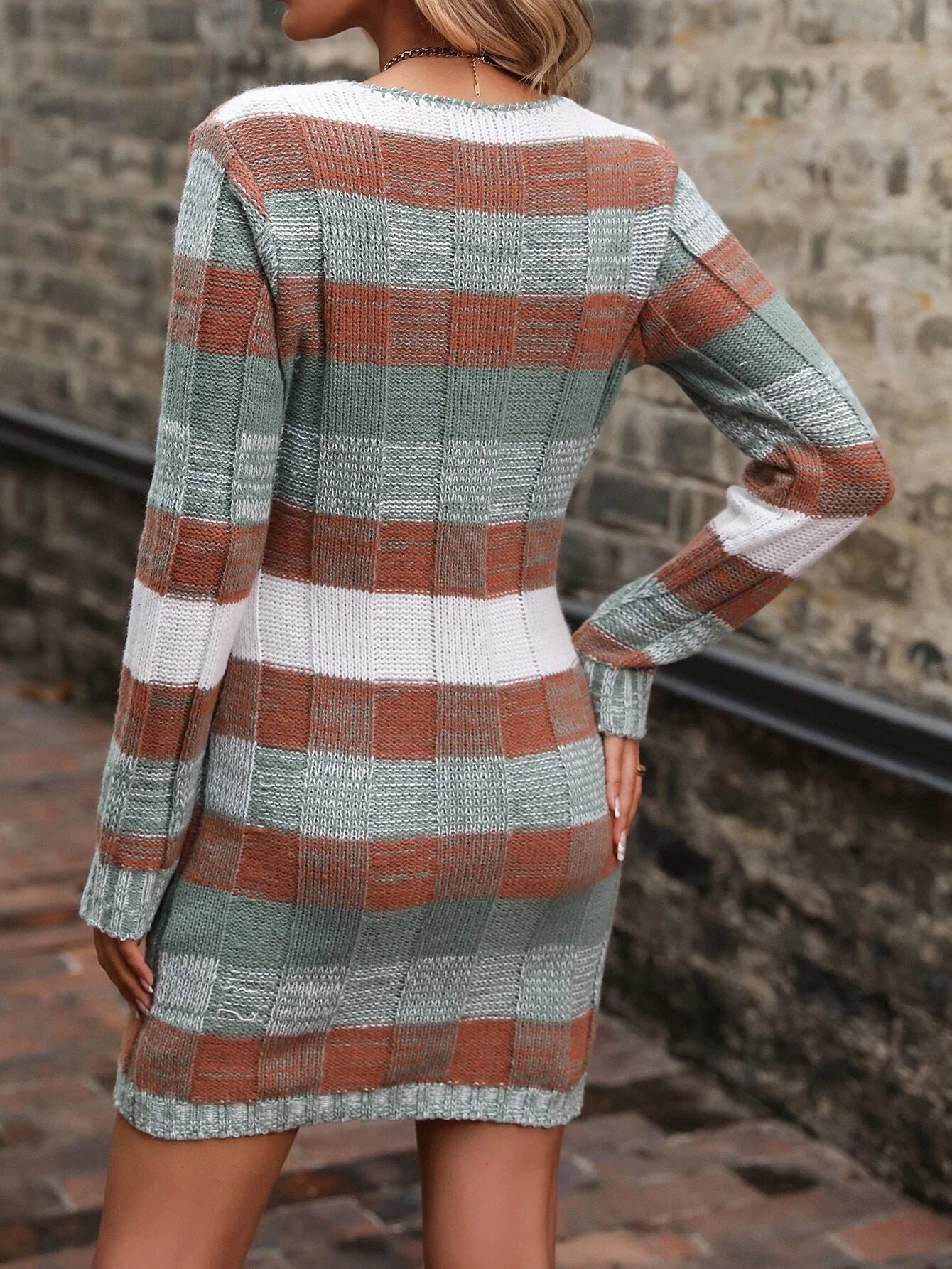 EMERY ROSE Color-Block Pattern Dual Pocket Sweater Dress